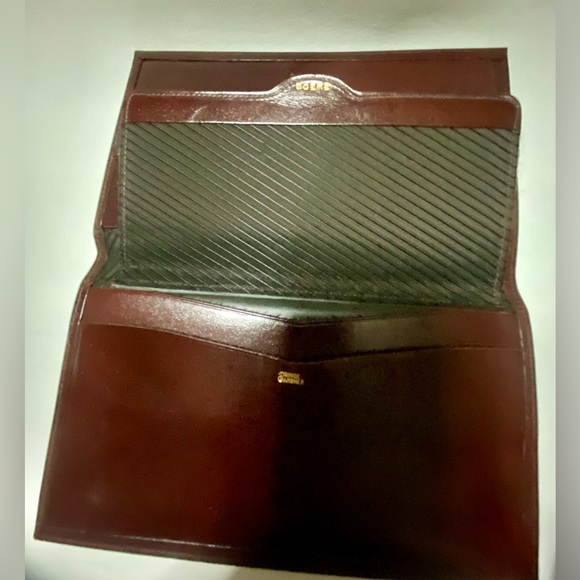 🧳Vintage Unused Prince Gardner
Passport Wallet 🧳✨#PRINCE - Picture 9 of 14